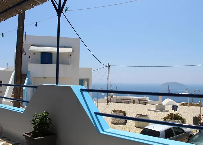 Meltemi Rooms And Studios